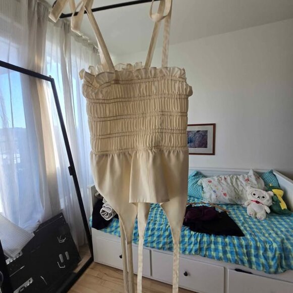 Sandy Liang Seal Top in off-white - Picture 4 of 4